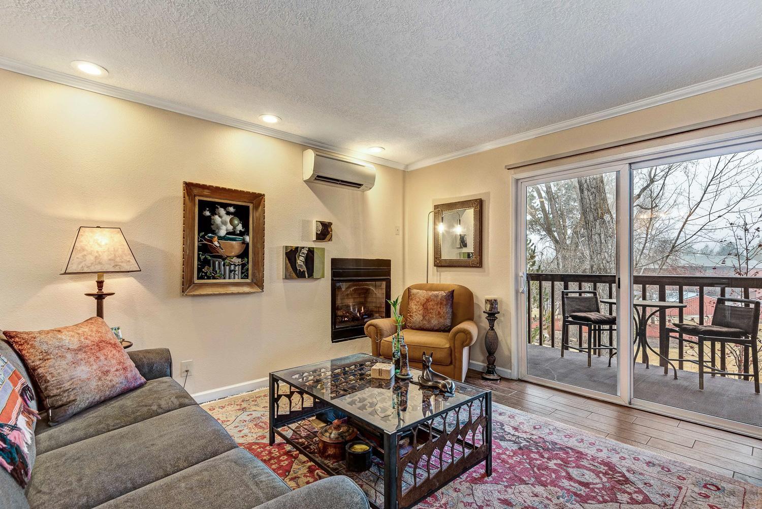 Pioneer Park Rentals Downtown Bend Room photo